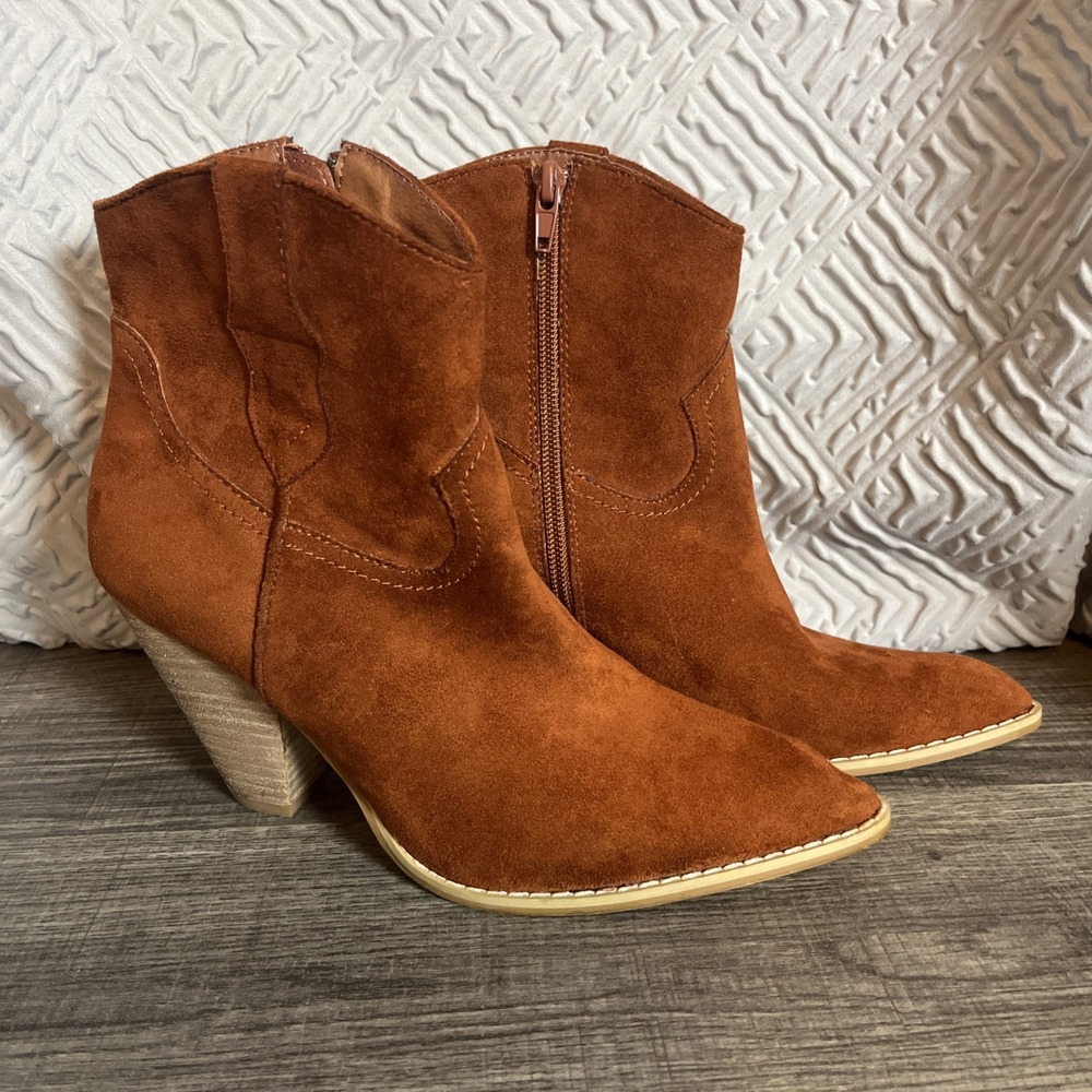 Mi.iM Western Ankle Booties Size 6 Burnt Umber Faux Suede Side Zip Cowgirl Boots